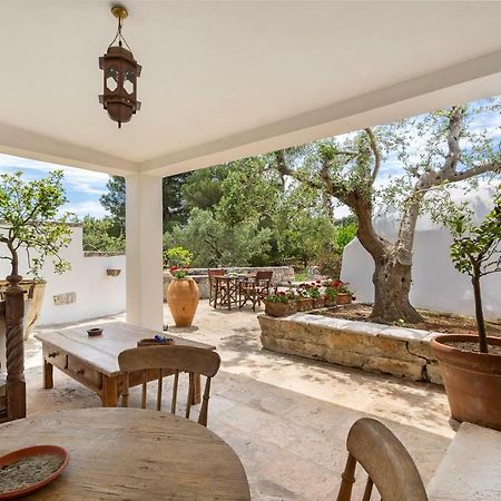 Trullo Il Karrubo Villa Остуни Екстериор снимка